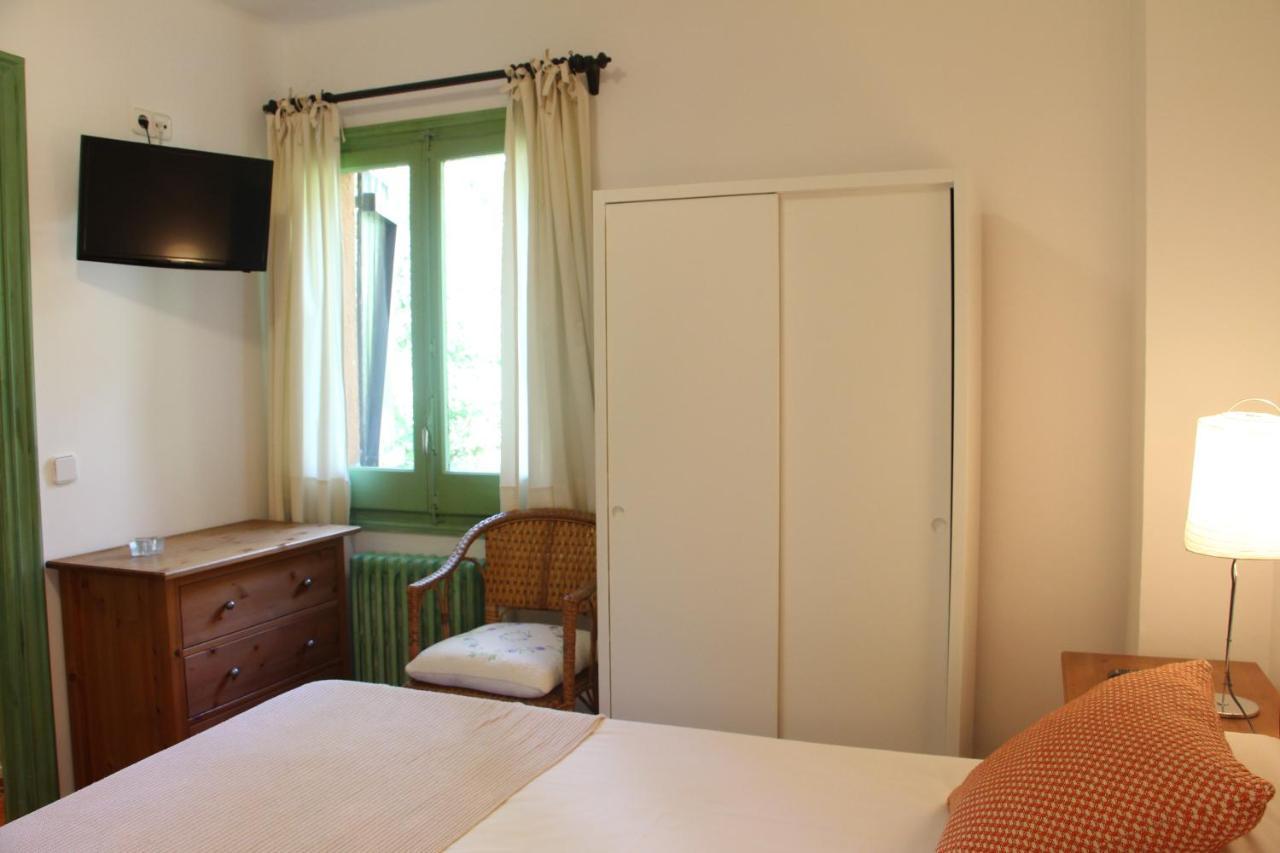 Hostal L'Ou De Reig Montseny Exterior foto